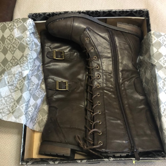 Tillys Brown Boots - Picture 2 of 7